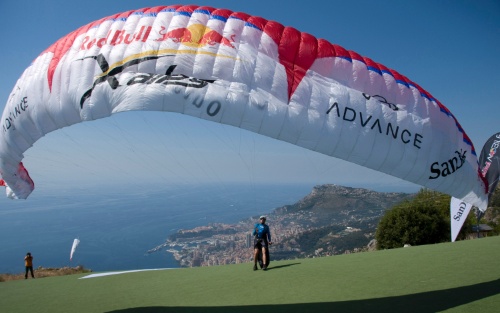 Chrigel Maurer launches from Mont Gros, Roquebrune, Monaco to win the 2009 Red Bull X-Alps