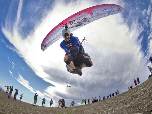 Chrigel Maurer launches for the final time. Photo: Red Bull X-Alps