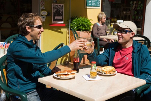 Andy Aebi (left) and Chrigel Maurer (right): neither contend the 2011 Paragliding World Championships Andy Aebi (left) and Chrigel Maurer (right): neither contend the 2011 Paragliding World Championships