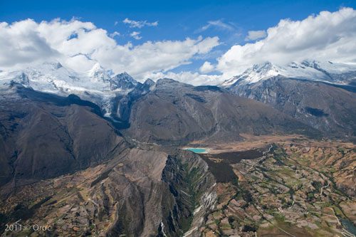 Huandoy and Huascaran on the day Xavier disappeared. The search area has now shifted 60km to the south. Photo: James Johnston Huandoy and Huascaran on the day Xavier disappeared. The search area has now shifted 60km to the south. Photo: James Johnston