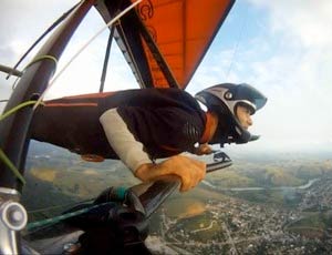 Tributes have been paid to Brazilian hang glider pilot Enio Wilson, who tragically died during the last task of his country's Nationals on 27 August