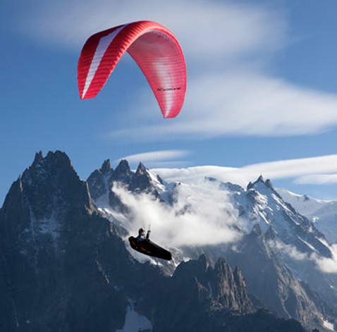 Ozone's LM4 is for experienced vol-bivouac pilots Ozone's LM4 is for experienced vol-bivouac pilots