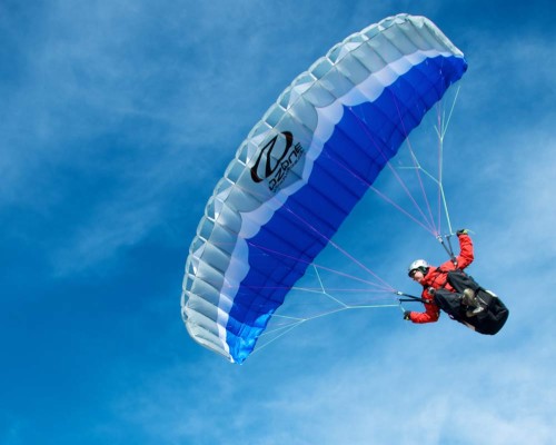 Ozone's new hybrid speed wing, the Firefly. Photo: Loren Cox / www.flyozone.com