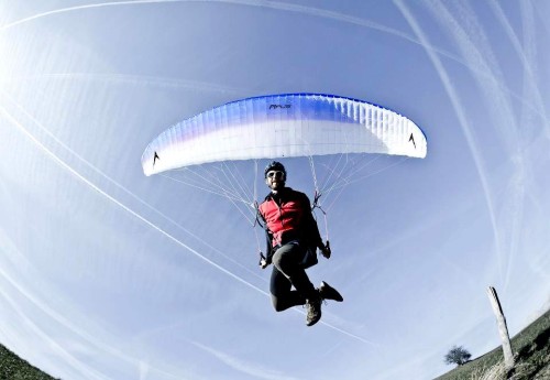 Manuel Fasser on the Swing Apus 15