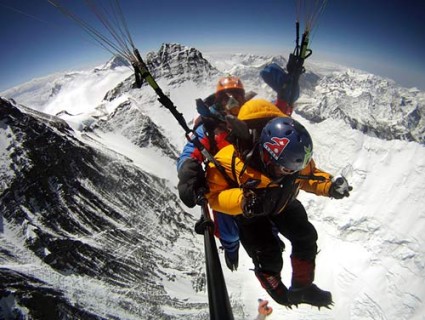 Babu Sunuwar and Lakpa Tsheri Sherpa's ultimate descent from Everest by paraglider, won them the National Georgraphic 2011 Adventurers of the Year award