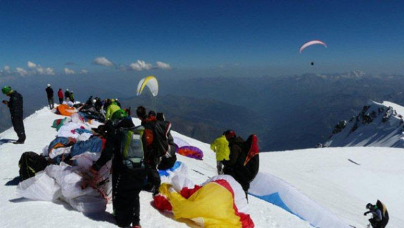 The summit of Mont Blanc, where dozens of pilots toplanded on 19 August 2012. Photo: Sylvain Gattini
