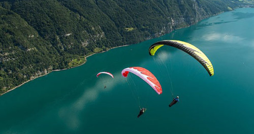 In issue 144: Paraglider review: Blacklight, EN B In issue 144: Paraglider review: Blacklight, EN B