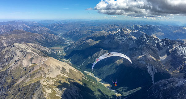 Paragliding in New Zealand